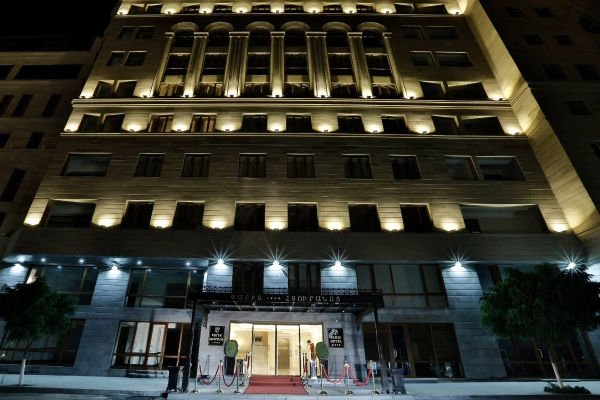 Paris Hotel Yerevan